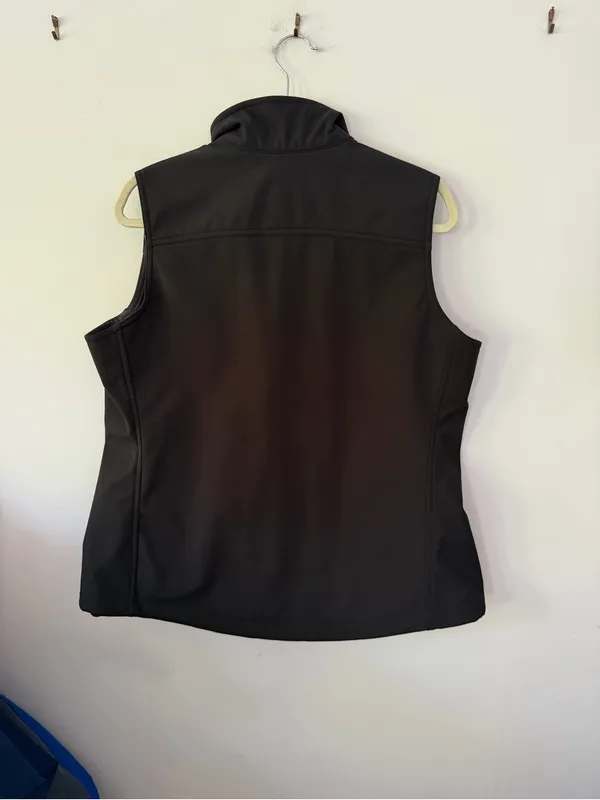 Berkshire Women's Black Softshell Vest Size XL - Image 4