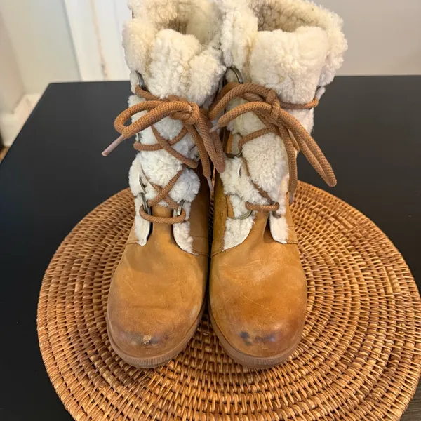 Sorel Joan of Arctic Boots Women's 9.5 Nubuck Shearling Hidden Wedge‎ Booties - Image 2