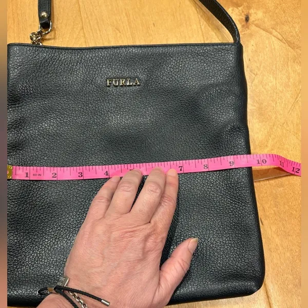 Furla small leather shoulder bag chain handle black crossbody - Image 6