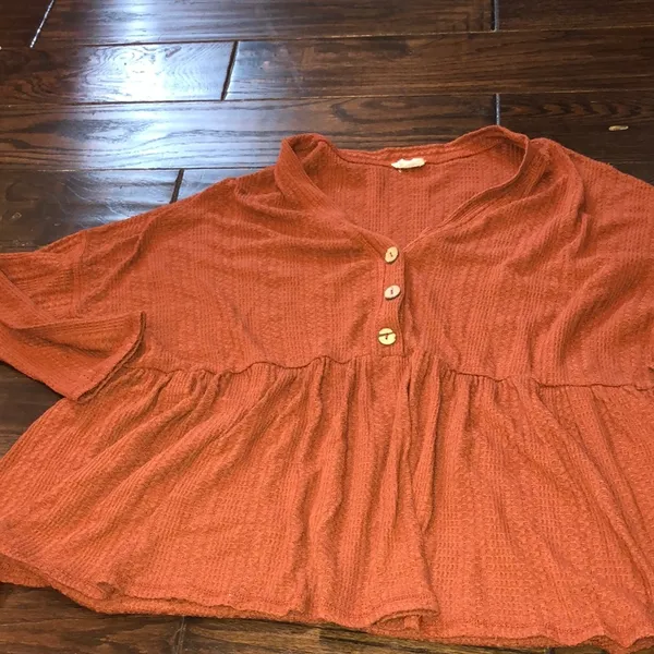 PEACH LOVE CALIFORNIA rust color waffle knit size large top - Image 2