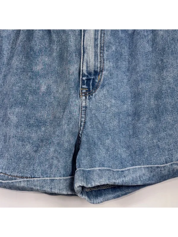 American Eagle Mom Shorts Size 4 High Rise Denim - Image 3