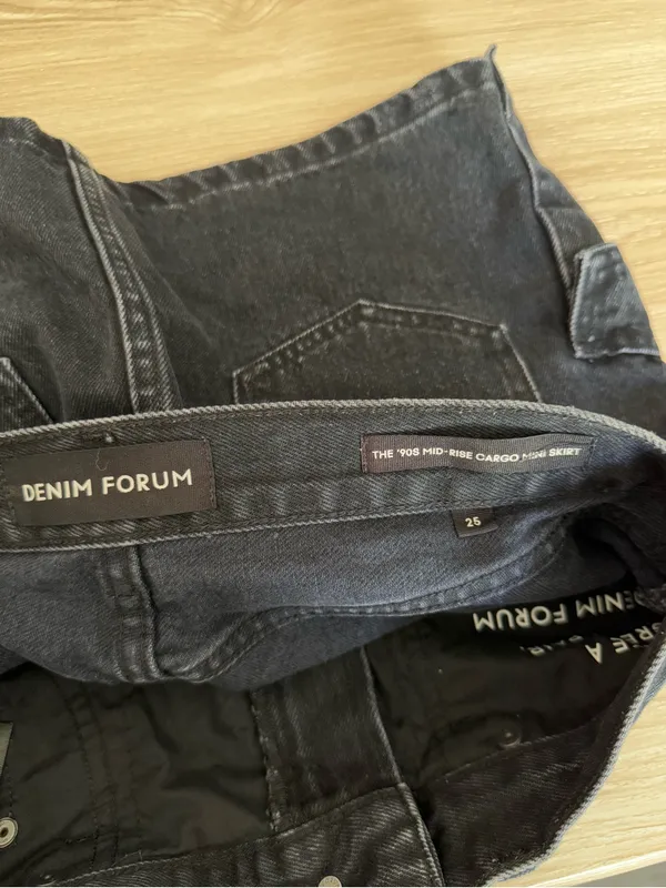 Aritzia Denim Forum 25 90s Mid Rise Cargo Mini Skirt Washed Black Grunge - Image 4