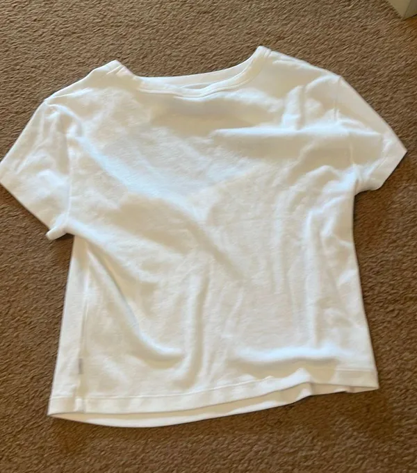 Aritzia TNA Cut Out Top - Image 3