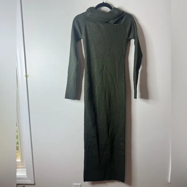 Petal & Pup Archie Off the Shoulder Long Sleeve Rib Maxi Sweater Dress medium - Image 7