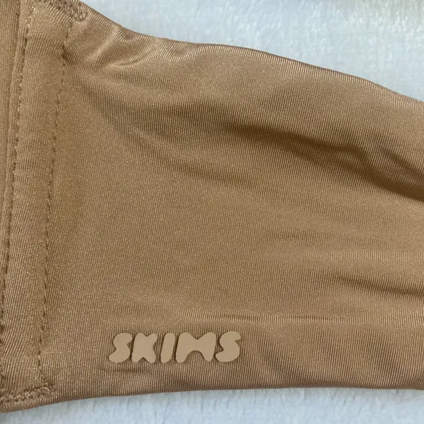 SKIMS Wireless Bra 36A NWT - Image 3