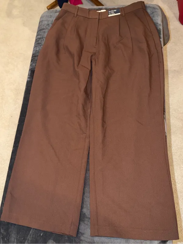 Abercrombie & Fitch Curve Love A&F Sloane Tailored Wide Leg Pant in Dark Coffee - Image 13