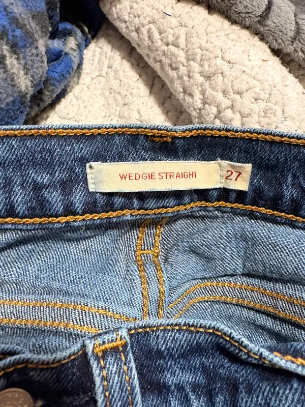 Levi's Wedgie Straight Jean - Image 2