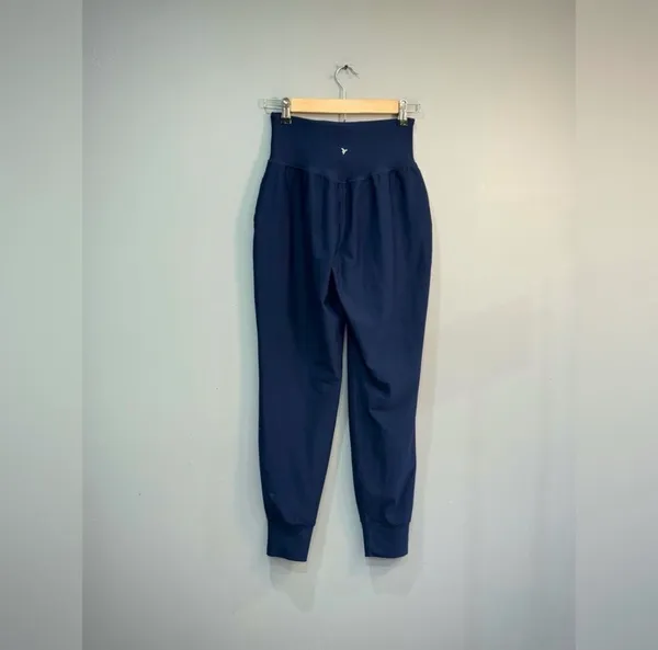 Navy Old Navy High-Rise Joggers Size S EUC - Image 2