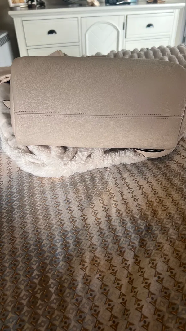 Luxury Kate Spade Bag - Image 11