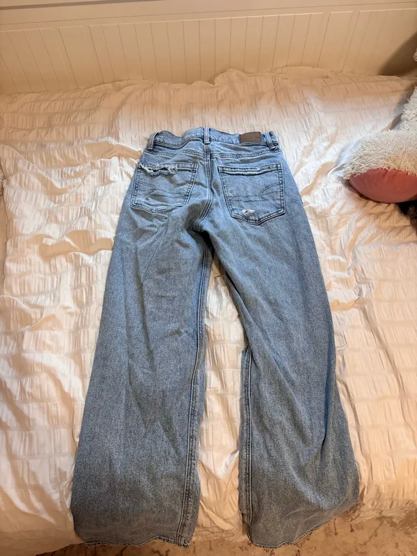 American Eagle Jeans Outfitters - Image 5