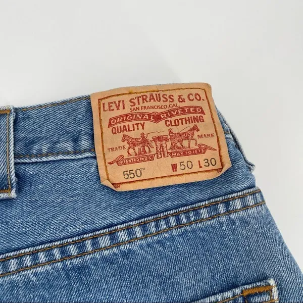 Levi's 550 Relaxed Fit‎ light wash classic jeans size 50 x 30 - Image 10