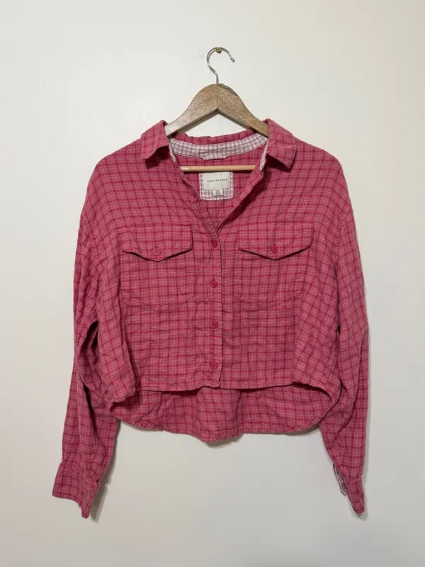 American Eagle Cropped Flannel Shirt Size Small Oversized Pink Button up - Image 2