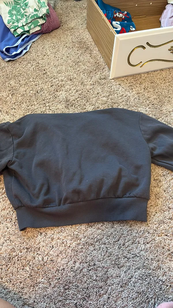 H&M gray cropped jacket - Image 3