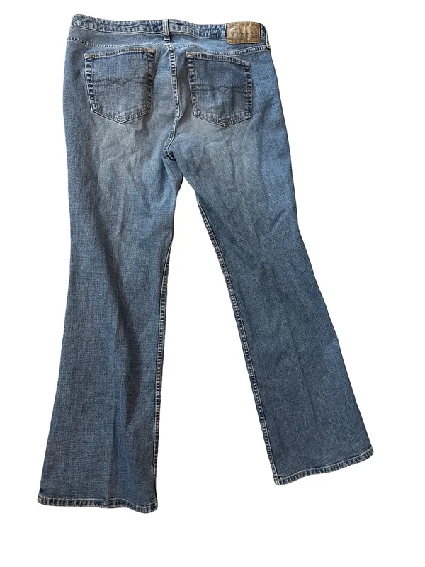 Classic Blue Wide-Leg Denim Jeans - Image 2