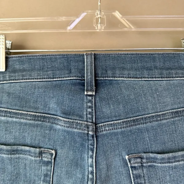 7 For All Mankind Coastal Relaxed‎ Beachy Clean Denim Cuffed Shorts Blue 32 - Image 8