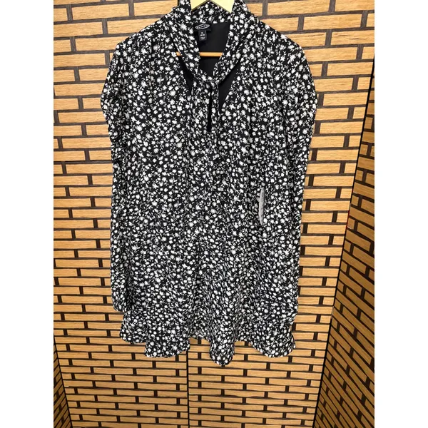 Scoop Black And White Floral Tie Neck‎ Dress Size XL - Image 2