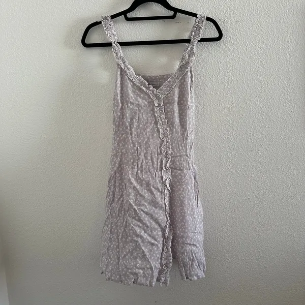 With Jean Bea Dainty Floral Print Ruffled Mini Dress Lilac Size Medium - Image 2