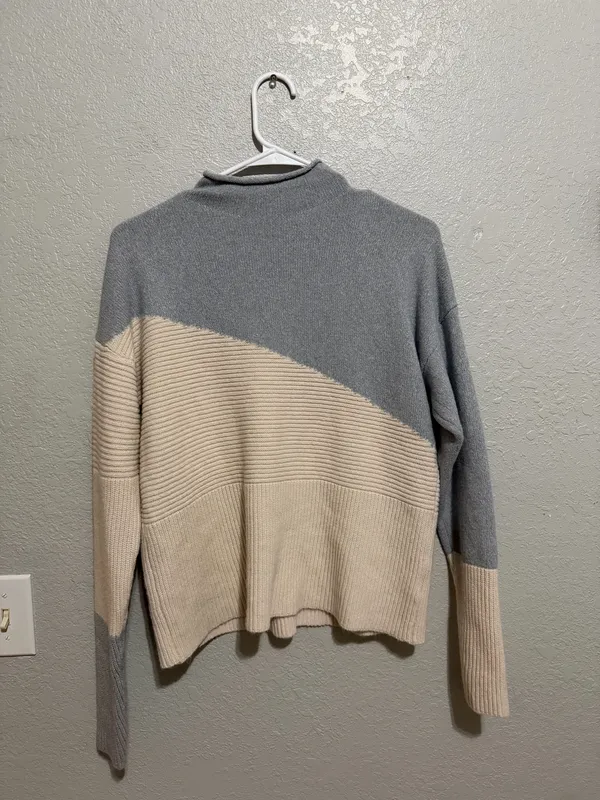 Chloe + Jasmine sweater Gray Size M - Image 2