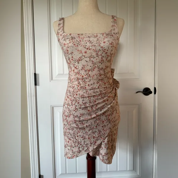 Wilfred Aritzia Only Mini Dress Pink Floral Square‎ Neck Side Tie Wrap Small - Image 3