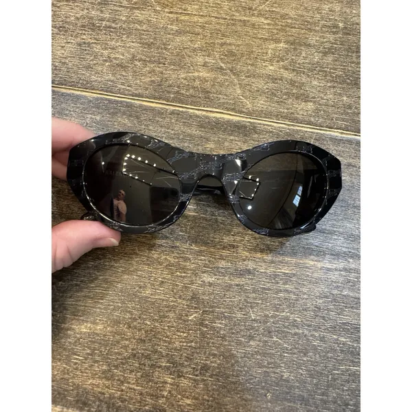 BALENCIAGA BB250S 001 BLACK GREY CAT EYE SUNGLASSES. 52 mm - Image 3