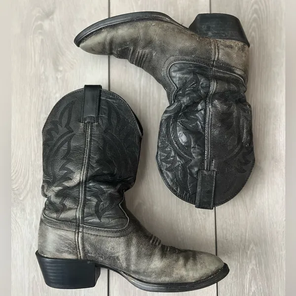 Tony Lama women’s distressed thrashed black leather western boots - Image 7