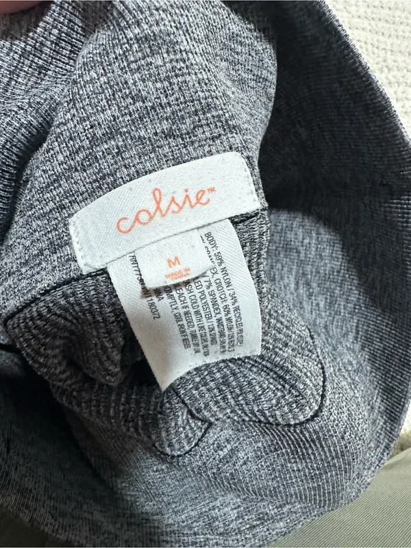 Colsie Heather Charcoal Seamless Bike Shorts - Image 3