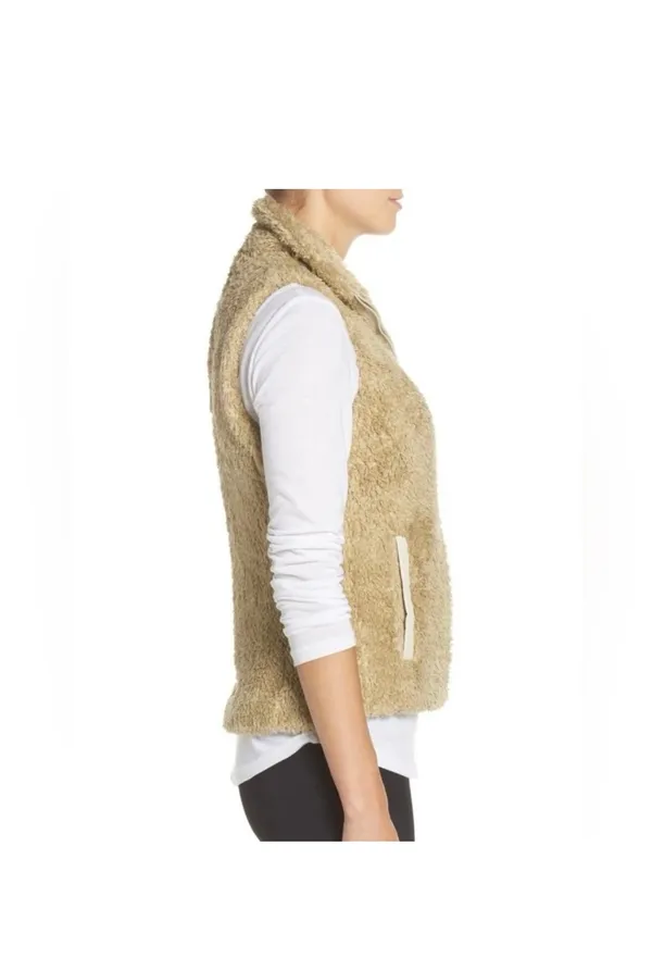 Patagonia Vest Women’s Tan Los Gatos Sherpa Fleece Pockets Full Zip - Image 3
