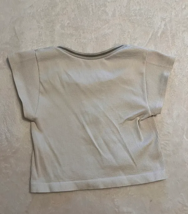 Urban Outfitters Croptop - Image 5