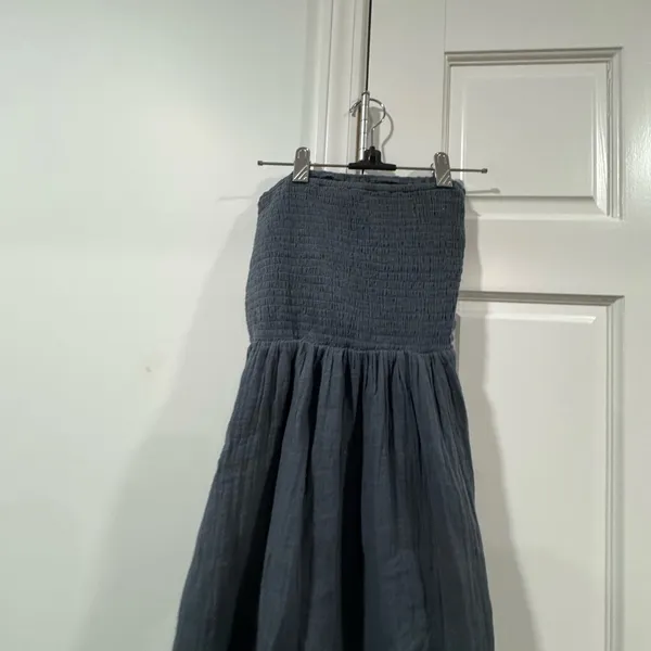 Elegant Strapless Charcoal Dress Gray - Image 4