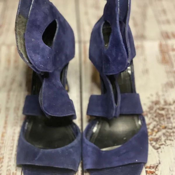 White House Black Market Blue Suede Katia Heels size 6M - Image 8