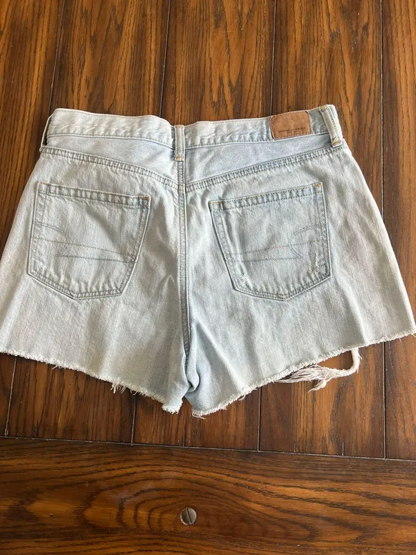 American Eagle Outfitters - Image 2