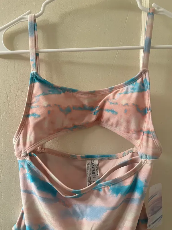 Forever 21 One Piece Bathing Suit – Small In Cloudwash - Image 5