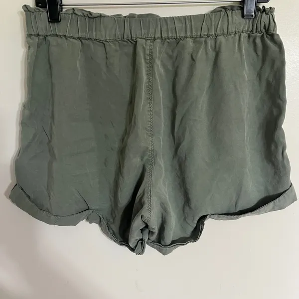 Aerie Olive Green Paperbag‎ Waist Shorts Lyocell Drawstring Cuffed Womens Medium - Image 7