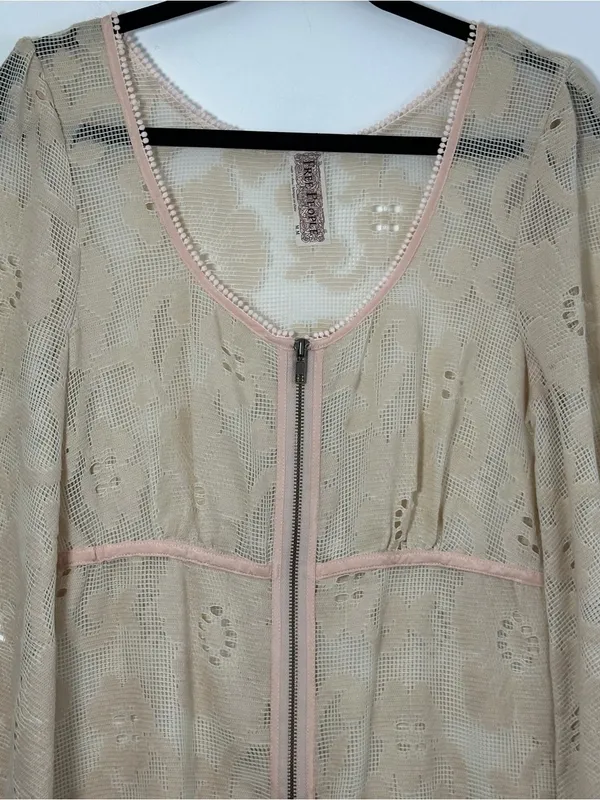 Free People Cream Floral Lace Tunic Dress Size Medium Pink Trim Zip Front Boho - Image 2