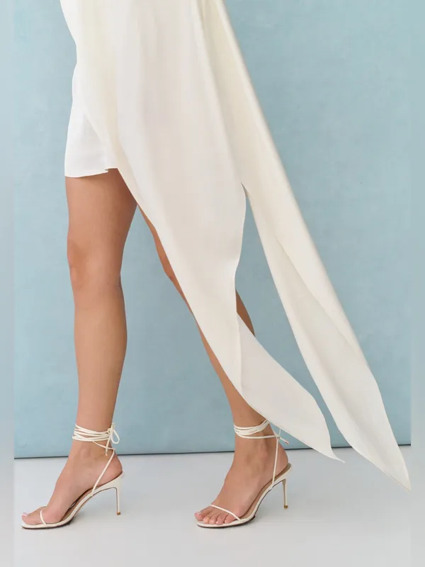 NWT few moda Erin Dress size 4 ivory satin set o.p.t - Image 4