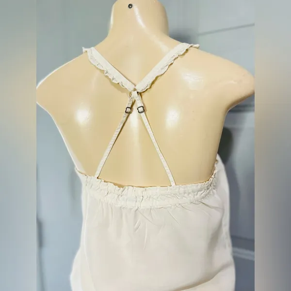 Abercrombie & fitch New York 100% silk top size small in a cream ivory color - Image 2