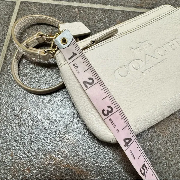 Coach Double Corner Double Zip Wristlet Pebbled Leather Chalk/Light Gold - Image 12
