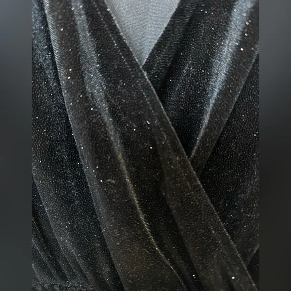 H&M Divided Black‎ Velvet Long Sleeve Romper | Size 6 - Image 3
