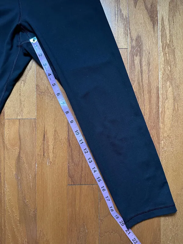 Old Navy Elevate Go-Dry Leggings - Image 5