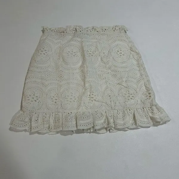 Lovers + Friends Cream Eyelet Ruffle Hem Mini Skirt Size M - Image 2