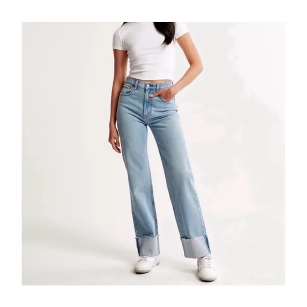 Abercrombie 90s High-Rise Jeans Straight Curve Love - Image 2