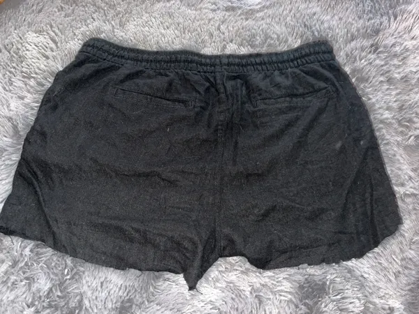 Black Flowy Shorts W Tie Size XL - Image 2