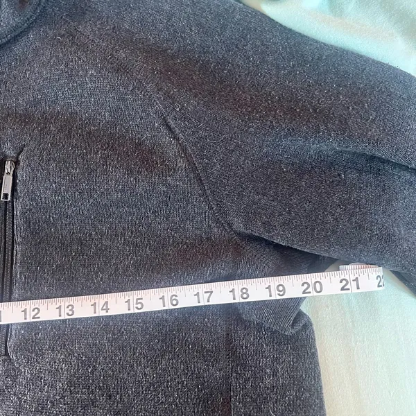 Patagonia Synchilla Women’s Black Fleece Zip Up Jacket Size Medium - Image 2