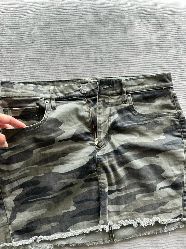 Express Camouflage Denim Mini Skirt - Image 3