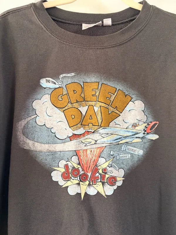 Green Day Dookie crew neck‎ sweatshirt gray. Soft - Image 2