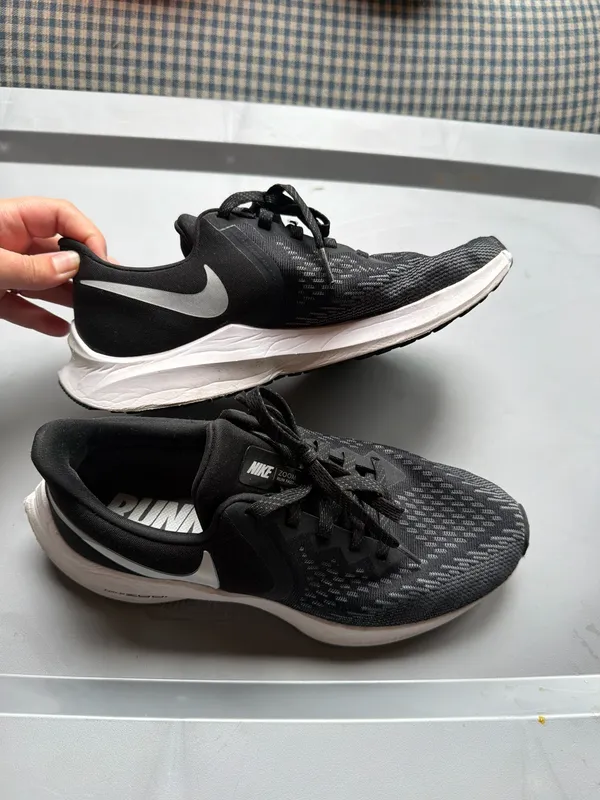 Nike Running Shoes Women’s - Image 2