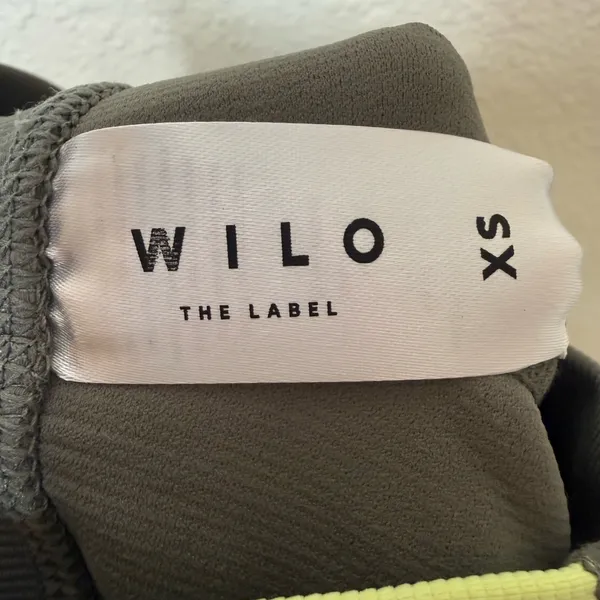 Wilo The Label 6” Racer Bike Shorts Olive and Lime Size XS Luxury Workout Gym - Image 6