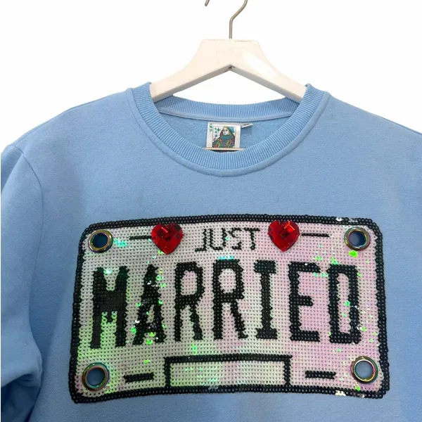 Queen of Sparkles Just Married License Plate Sweatshirt XS Blue Sequin Graphic - Image 5