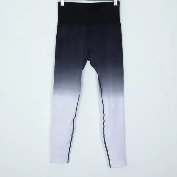Zyia Black and White Light n Tight Ombre Seamless Performance‎ Leggings Size XS - Image 3