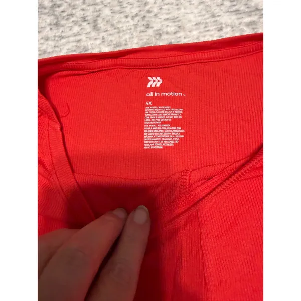 All‎ in Motion Red Long Sleeve Twist Front Athletic Top Women's Size 4x plus - Image 2